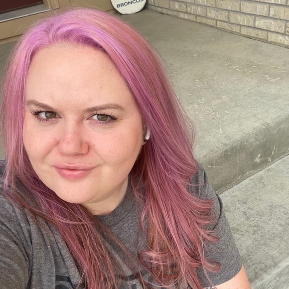 Meet your Posher, Katey - Picture 1 of 1